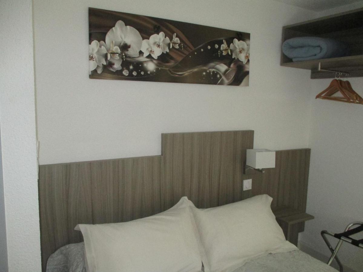 Hotel Du Commerce Pont-Saint-Esprit Dış mekan fotoğraf