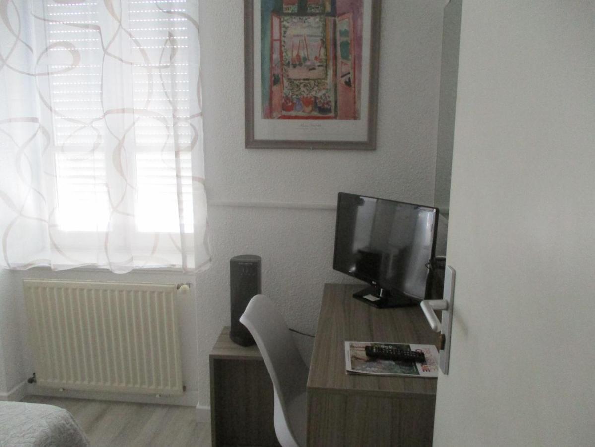 Hotel Du Commerce Pont-Saint-Esprit Dış mekan fotoğraf