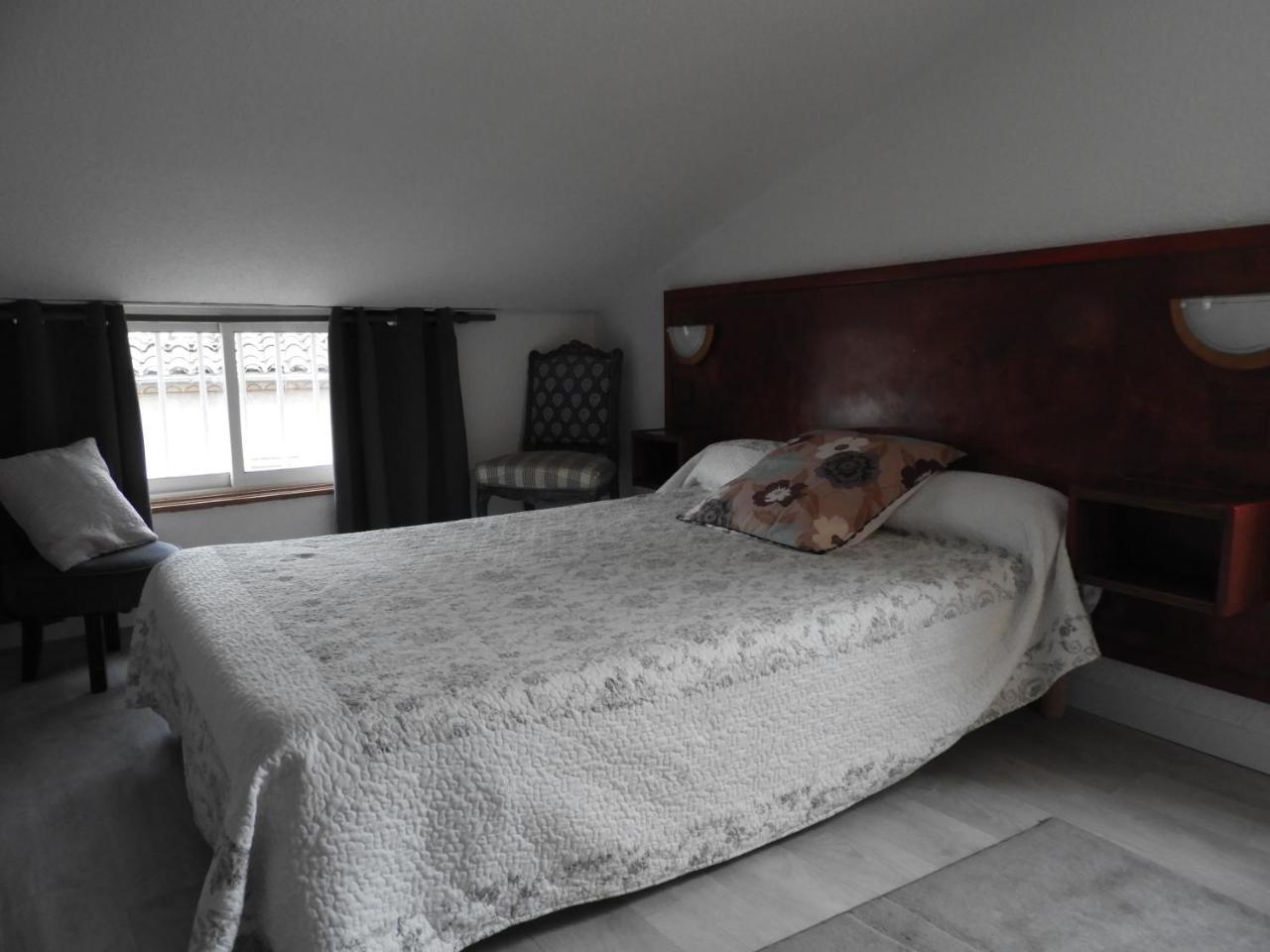 Hotel Du Commerce Pont-Saint-Esprit Dış mekan fotoğraf